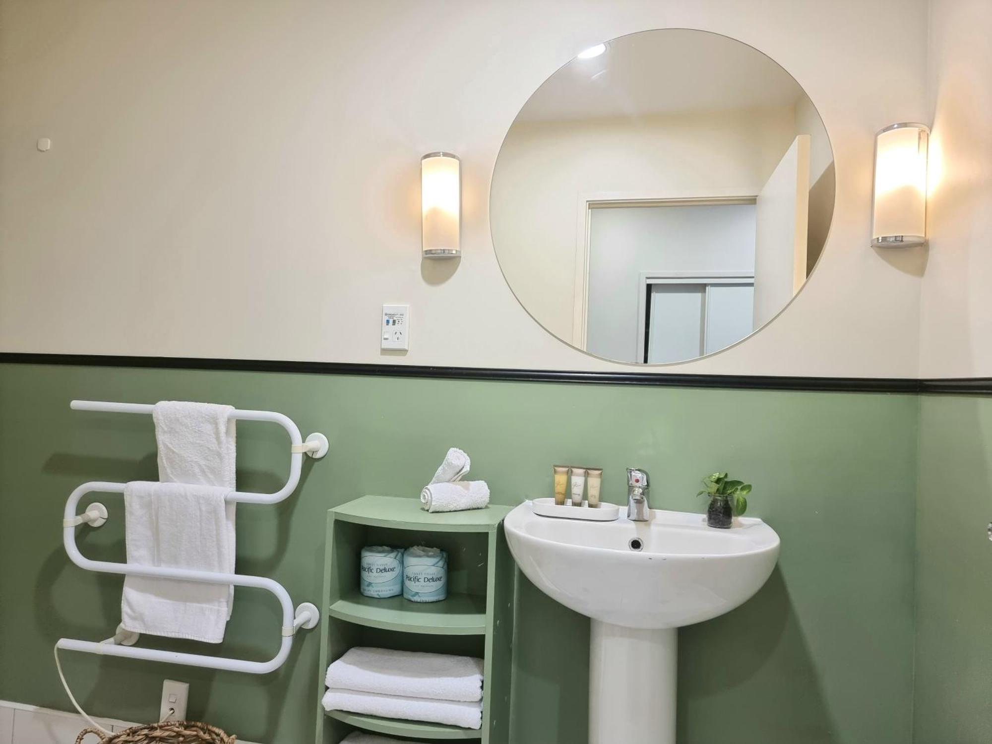 אוקלנד Urban Deco Apartment On Queen Street חדר תמונה