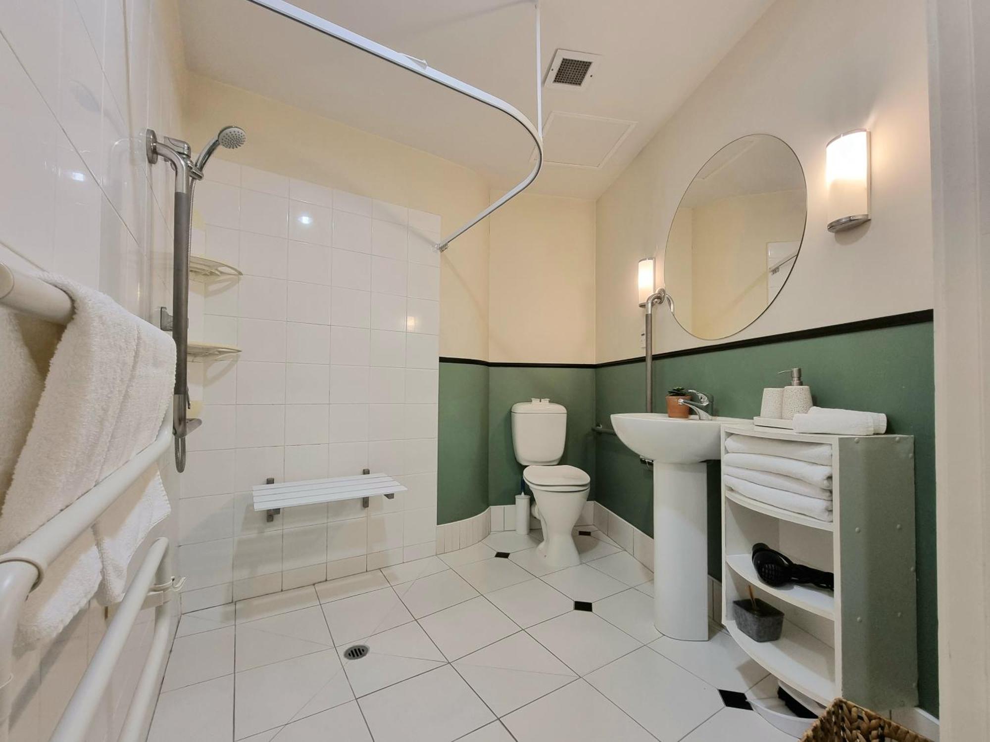 אוקלנד Urban Deco Apartment On Queen Street חדר תמונה