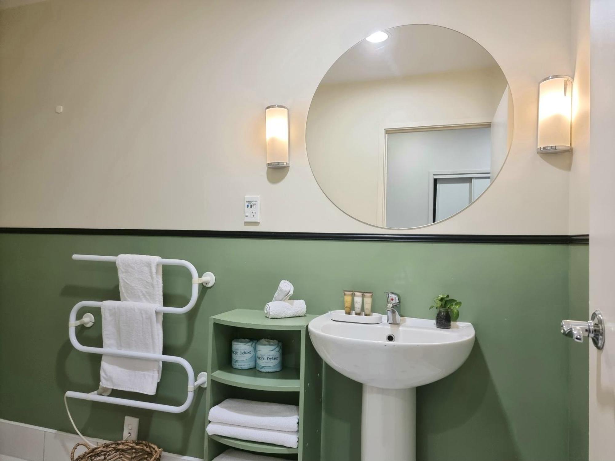 אוקלנד Urban Deco Apartment On Queen Street חדר תמונה