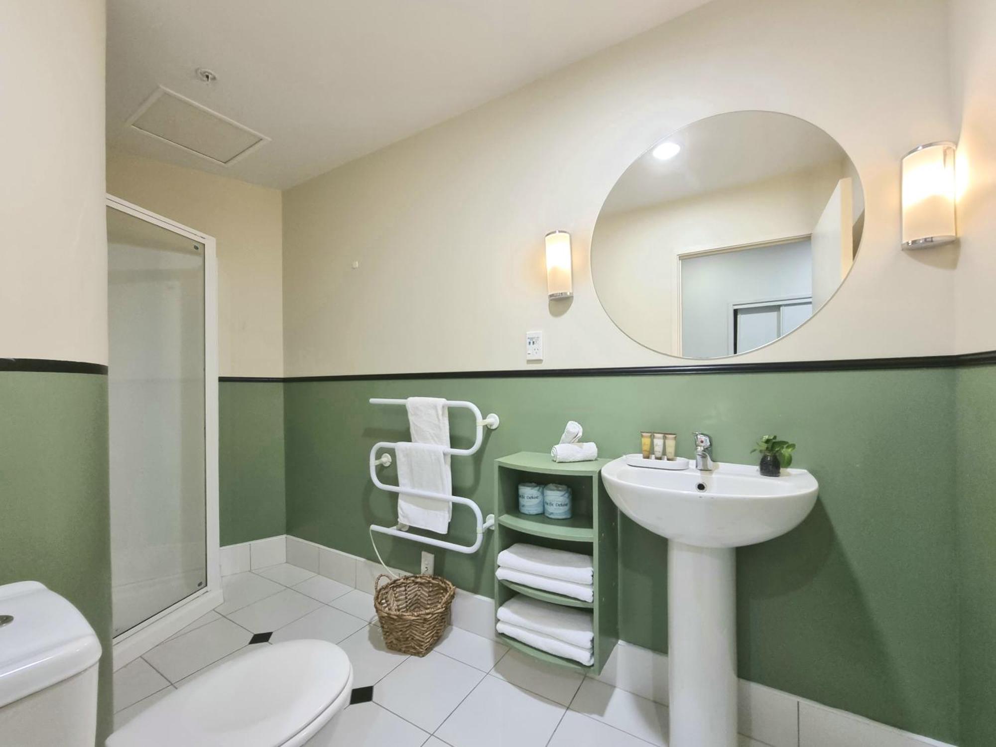אוקלנד Urban Deco Apartment On Queen Street חדר תמונה