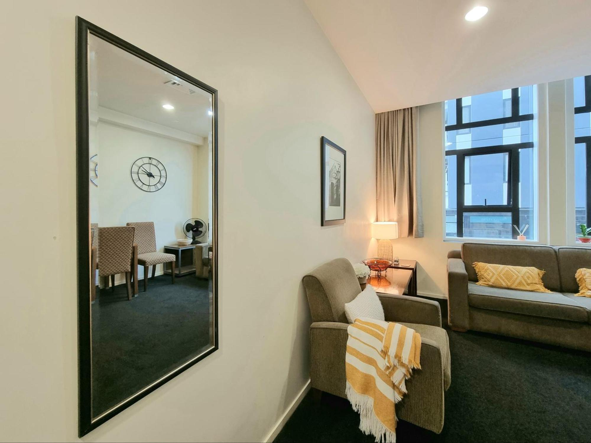 אוקלנד Urban Deco Apartment On Queen Street חדר תמונה