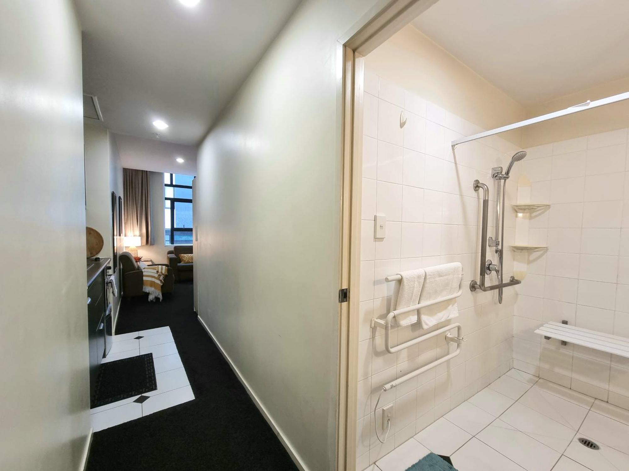 אוקלנד Urban Deco Apartment On Queen Street חדר תמונה