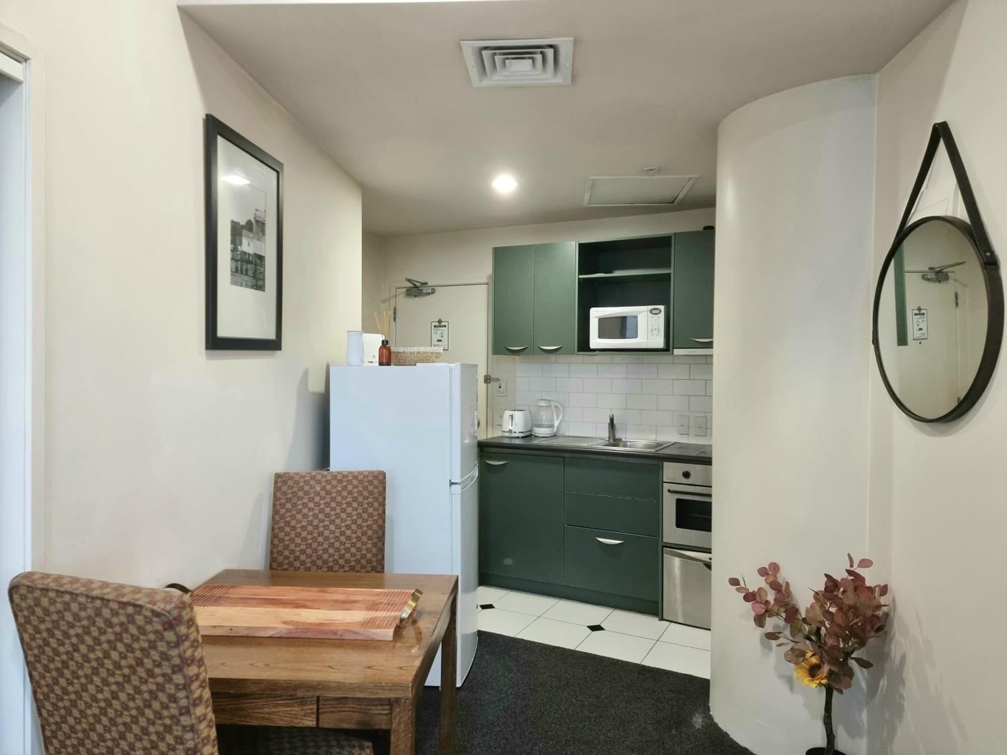 אוקלנד Urban Deco Apartment On Queen Street חדר תמונה