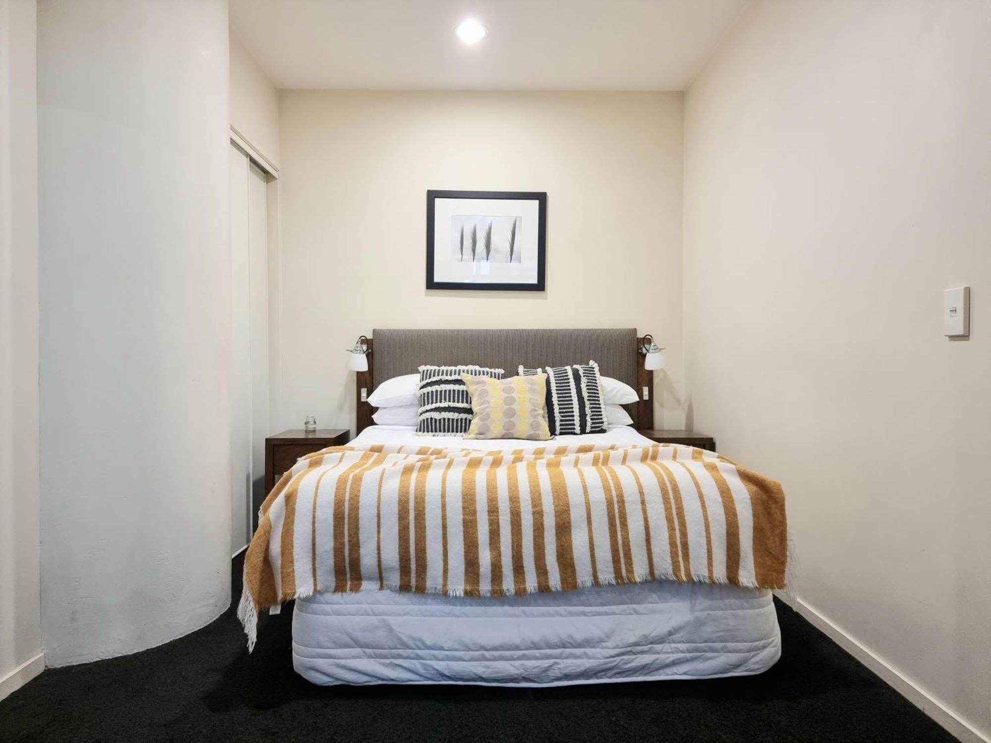 אוקלנד Urban Deco Apartment On Queen Street חדר תמונה